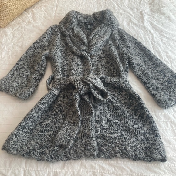 BCBG Max Azria Grey chunky wool blend knit jacket style sweater, belted, size L - Picture 2 of 12